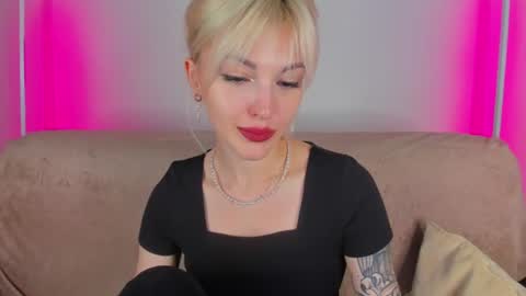 Snapshot of alicemonro chatting on July 2026 01:43:01 AM alicemonro online show from July 2026 01:43:01 AM
