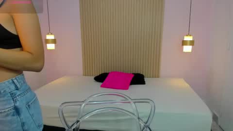 AliceRoss online show from April 2026 09:16:02 PM