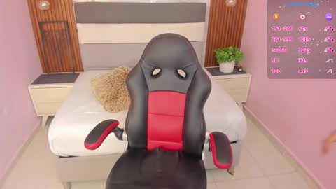          online show from September 2025 06:56:02 PM