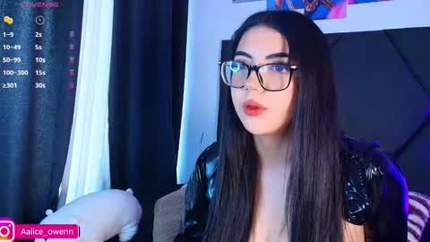 Alice online show from November 2025 09:14:01 PM