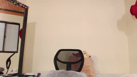 Snapshot of aliceusher_1 chatting on January 2025 09:08:01 PM J Ruiz online show from January 2025 09:08:01 PM