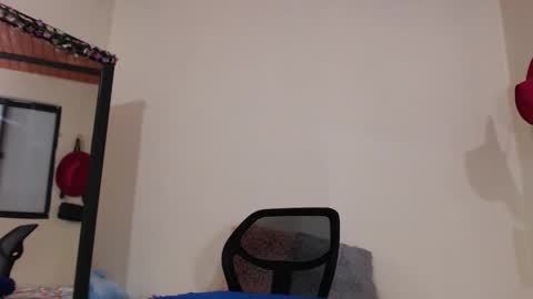 Snapshot of aliceusher_1 chatting on February 2025 11:15:01 PM J Ruiz online show from February 2025 11:15:01 PM