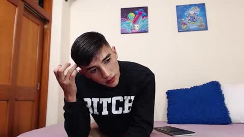 Snapshot of aliceusher_1 chatting on September 2025 11:17:01 PM J Ruiz online show from September 2025 11:17:01 PM