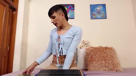 Snapshot of aliceusher_1 chatting on October 2025 10:48:02 PM J Ruiz online show from October 2025 10:48:02 PM