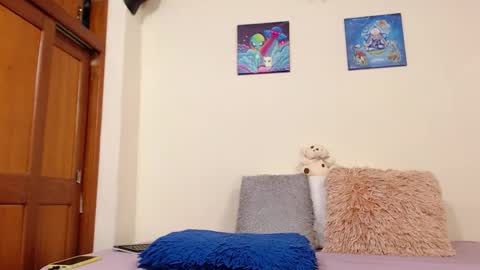 Snapshot of aliceusher_1 chatting on October 2025 10:45:02 PM J Ruiz online show from October 2025 10:45:02 PM