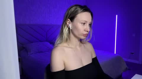 Snapshot of alicewonders_ chatting on February 2025 11:37:01 PM Alice online show from February 2025 11:37:01 PM