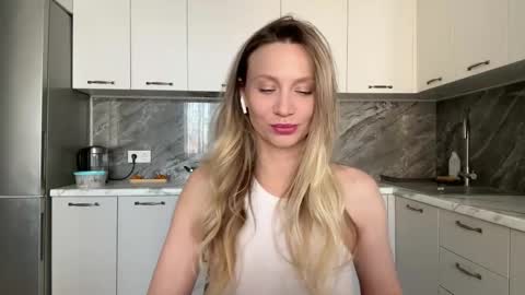 Snapshot of alicewonders_ chatting on February 2025 09:44:01 AM Alice online show from February 2025 09:44:01 AM