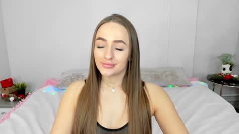 Snapshot of alicia_edwards chatting on January 2025 01:56:02 AM Mia online show from January 2025 01:56:02 AM