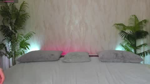 Snapshot of alicia_edwards chatting on January 2025 02:11:01 AM Mia online show from January 2025 02:11:01 AM