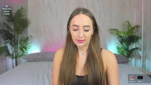 Snapshot of alicia_edwards chatting on January 2025 02:28:02 AM Mia online show from January 2025 02:28:02 AM