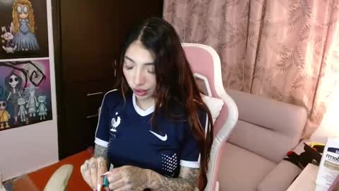 Snapshot of alicia_key_ chatting on October 2025 03:02:02 AM ALICIA online show from October 2025 03:02:02 AM