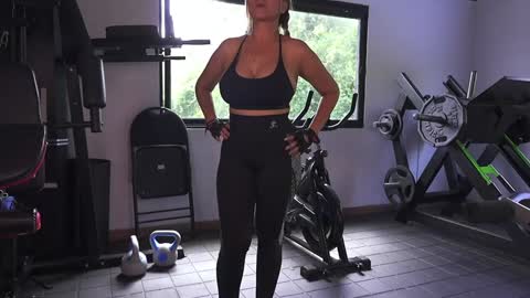 Alicia Lang online show from October 2025 02:51:02 PM