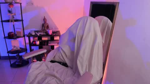 Snapshot of aliciagrace8 chatting on November 2025 09:25:01 PM Alicia Grace online show from November 2025 09:25:01 PM