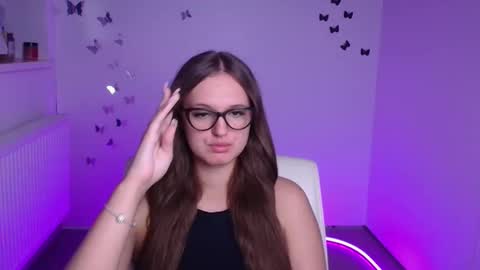 Snapshot of alicie_dream_ chatting on September 2025 11:10:01 AM Alicie online show from September 2025 11:10:01 AM