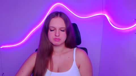 Snapshot of alicie_dream_ chatting on September 2025 11:23:02 AM Alicie online show from September 2025 11:23:02 AM