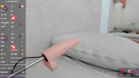 im tutti online show from March 2025 05:53:02 AM