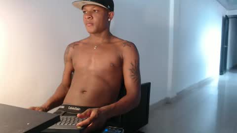 Alid 17 online show from March 2025 08:20:02 PM