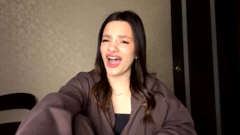 Niki online show from March 2026 03:26:02 PM