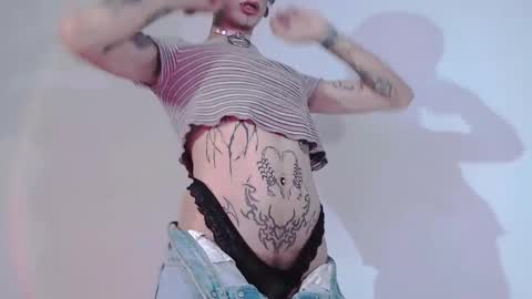     online show from February 2025 02:41:01 AM