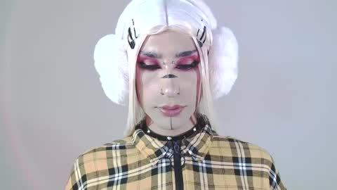     online show from February 2025 04:37:01 AM