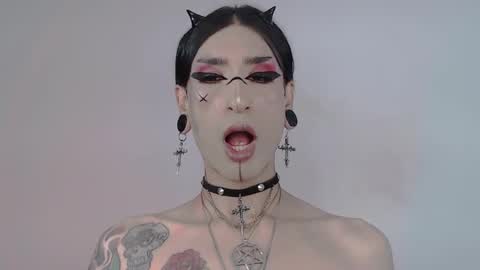     online show from September 2025 09:18:01 PM