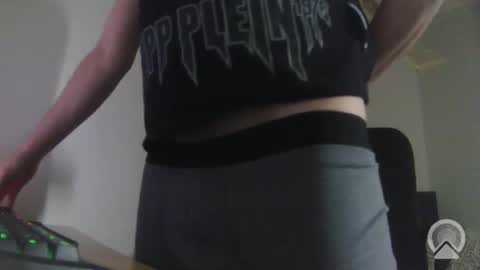 Snapshot of aligator2001 chatting on November 2025 11:55:02 AM daddy online show from November 2025 11:55:02 AM