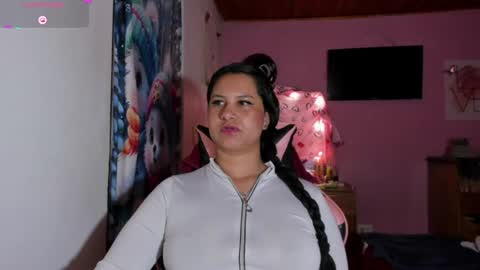 Snapshot of alii_cutee chatting on June 2026 07:01:02 PM alii_cutee online show from June 2026 07:01:02 PM