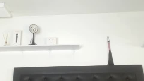 alika_jonhson_ online show from October 2025 04:56:02 AM