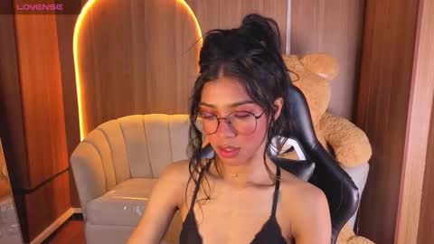 alina_b_ online show from February 2026 01:40:01 PM