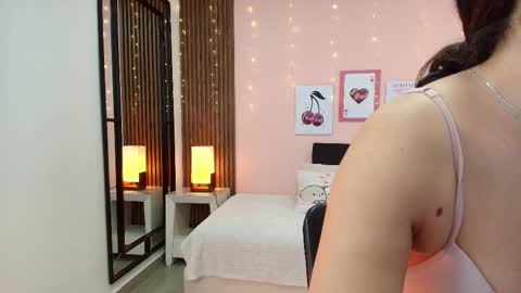 Snapshot of alina_martinelli chatting on January 2026 11:46:02 AM Alina online show from January 2026 11:46:02 AM