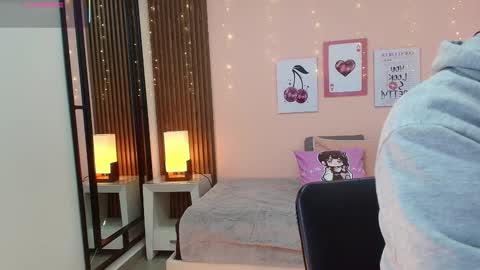 Snapshot of alina_martinelli chatting on February 2026 11:54:01 AM Alina online show from February 2026 11:54:01 AM