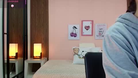 Alina online show from March 2026 11:32:01 AM