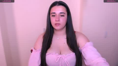 Snapshot of alinaasti_ chatting on June 2026 07:13:01 AM Alina online show from June 2026 07:13:01 AM