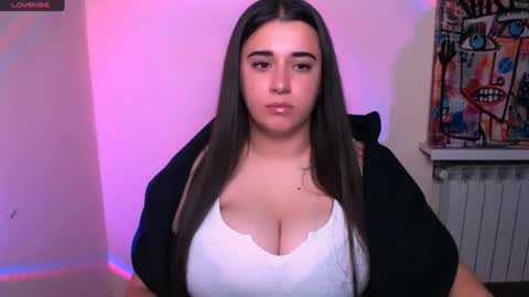 Snapshot of alinaasti_ chatting on July 2026 06:55:02 AM Alina online show from July 2026 06:55:02 AM