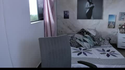 alinabozz1 online show from April 2026 08:42:02 PM