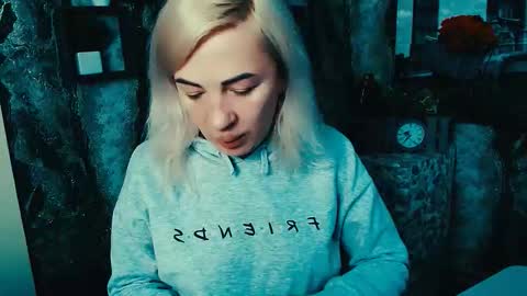 Alina online show from October 2025 06:28:01 AM