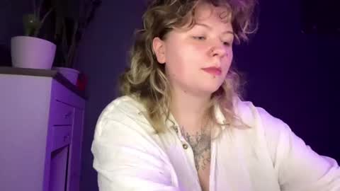 Snapshot of alinahotgirl chatting on July 2026 10:48:01 PM Alina online show from July 2026 10:48:01 PM