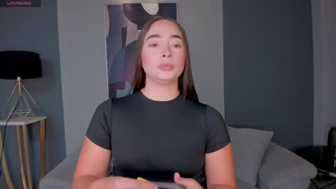 alinakravitz_ online show from June 2026 06:46:02 PM