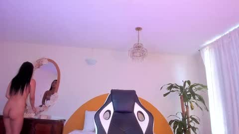 AlinaSimmons online show from June 2026 01:06:02 PM