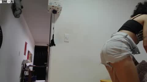 Snapshot of alinawoolf_ chatting on November 2025 04:42:01 PM Ali online show from November 2025 04:42:01 PM