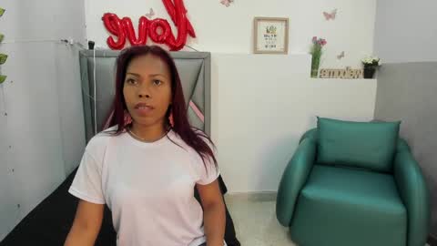 Snapshot of alinazyxelle chatting on April 2026 11:59:01 AM Alina online show from April 2026 11:59:01 AM