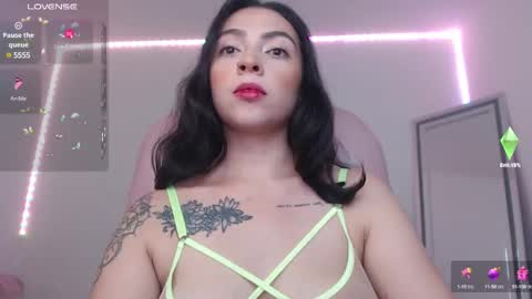 Snapshot of alisa__cain chatting on January 2025 06:23:02 AM Alejandra online show from January 2025 06:23:02 AM