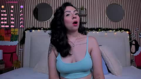 Alejandra online show from December 2025 02:24:02 PM