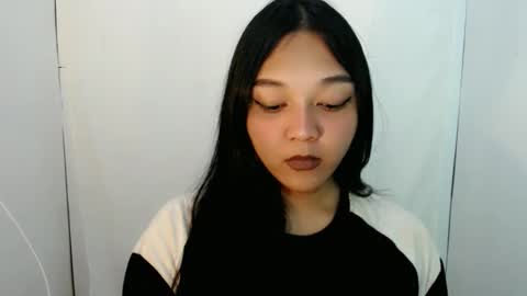 Shanti xhey online show from March 2026 11:00:02 PM