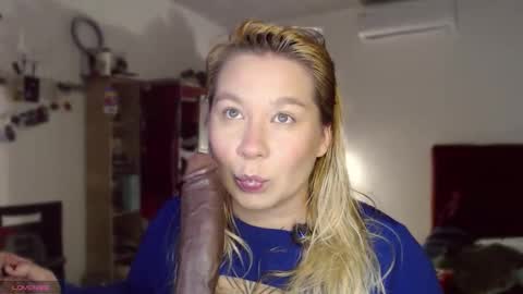 Snapshot of alisa_u chatting on May 2026 09:55:01 PM alisa_u online show from May 2026 09:55:01 PM