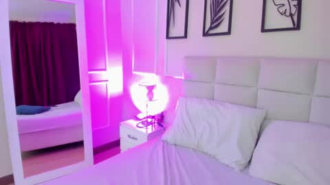     online show from January 2025 10:22:01 PM