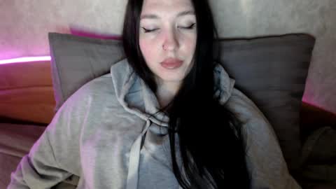 alisaadoll online show from April 2026 01:11:01 PM