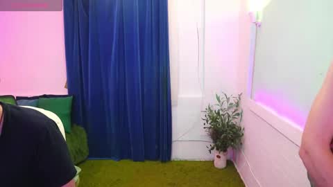 Alisa Aleks online show from November 2025 06:30:01 PM