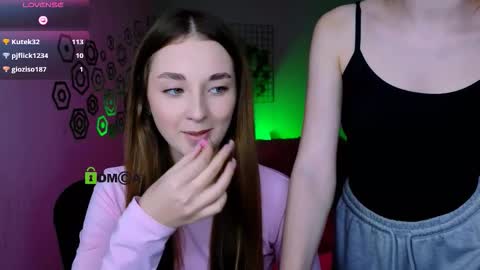 Snapshot of alisabliss chatting on November 2025 01:11:01 PM Alisa online show from November 2025 01:11:01 PM