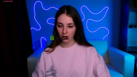 Snapshot of alisabliss chatting on April 2026 07:11:01 PM Alisa online show from April 2026 07:11:01 PM